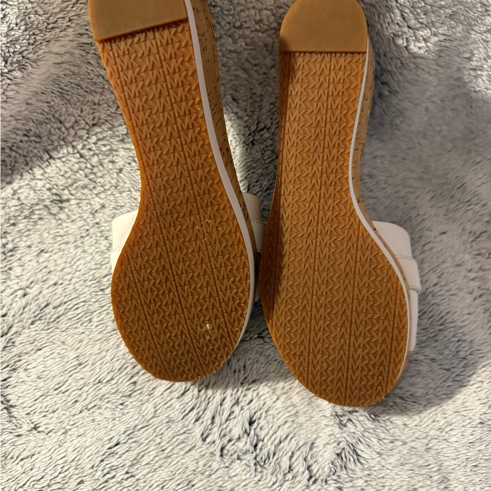 Michael Kors Silver and White Slide Sandals - Picture 2 of 5